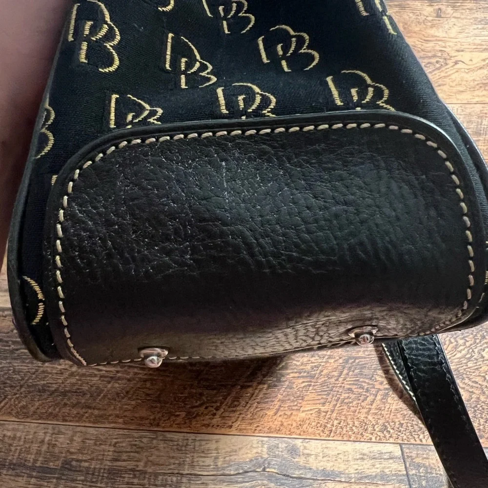 Dooney & Bourke Black and Gold Luxury Purse GUC - Picture 7 of 12